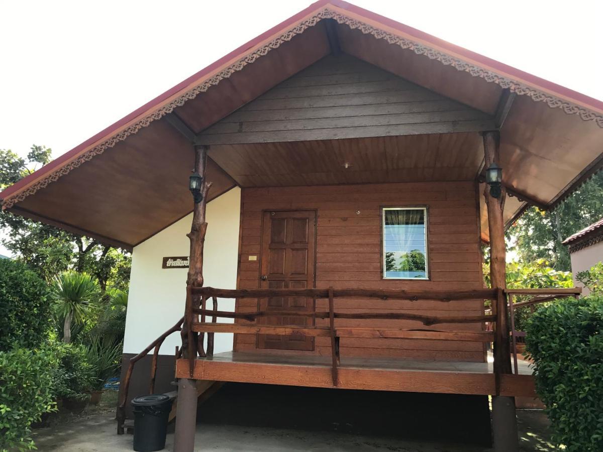 Baan Suan Sukjai Resort Csaijaphum Kültér fotó